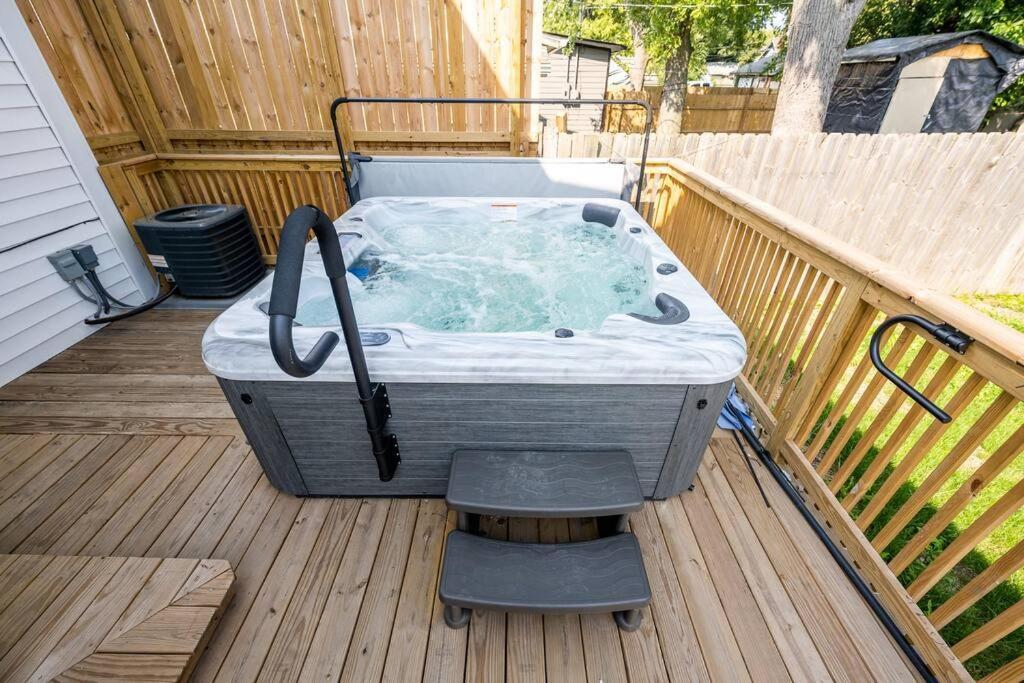 Fun For Everyone W Hot Tub Bbq Patio Villa Indianapolis Exteriör bild